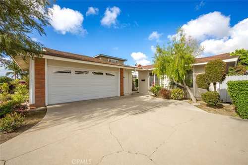 $1,199,500 - 3Br/2Ba -  for Sale in College Park (colp), Seal Beach