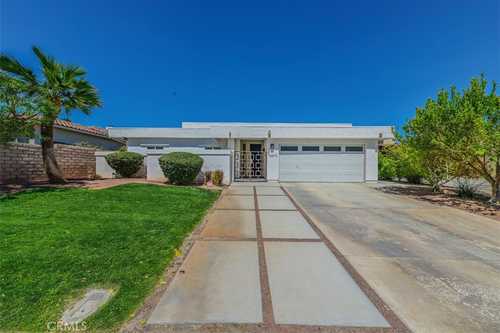 $674,999 - 3Br/2Ba -  for Sale in ,palm Desert Country Club, Palm Desert