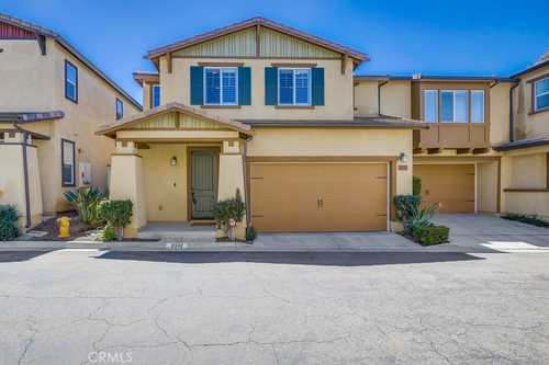 $919,800 - 3Br/3Ba -  for Sale in ,compass Walk, Placentia