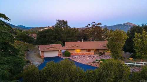 $1,025,000 - 4Br/2Ba -  for Sale in Alpine