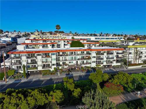 $699,000 - 1Br/1Ba -  for Sale in Hermosa Beach