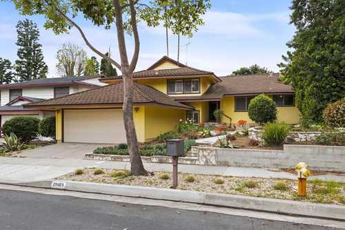 $1,789,000 - 5Br/3Ba -  for Sale in Rancho Palos Verdes