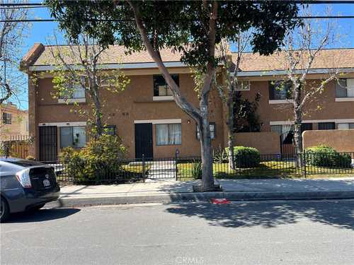 $440,000 - 2Br/2Ba -  for Sale in Paramount