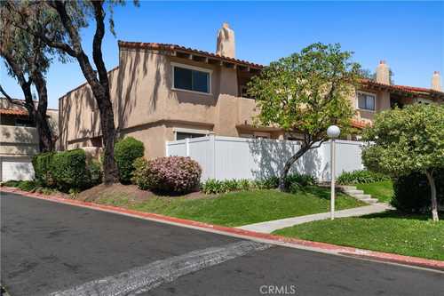 $649,000 - 3Br/3Ba -  for Sale in Westbluff Village (wbvl), Costa Mesa