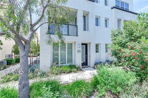$1,189,000 - 2Br/3Ba -  for Sale in Irvine