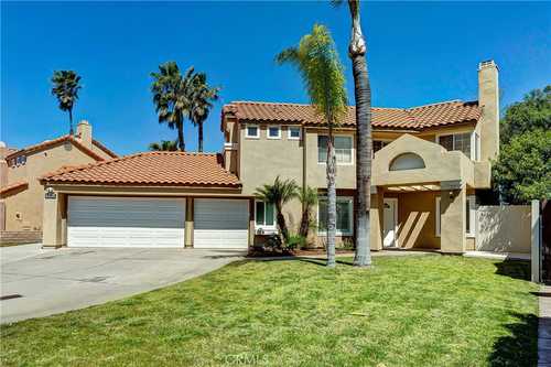 $725,000 - 4Br/3Ba -  for Sale in Fontana