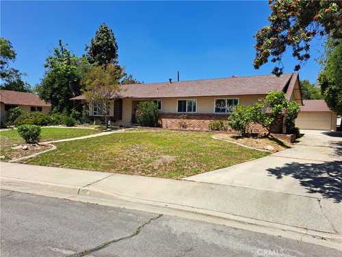 $899,000 - 4Br/2Ba -  for Sale in Claremont