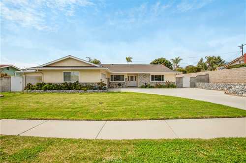 $960,000 - 4Br/3Ba -  for Sale in Upland