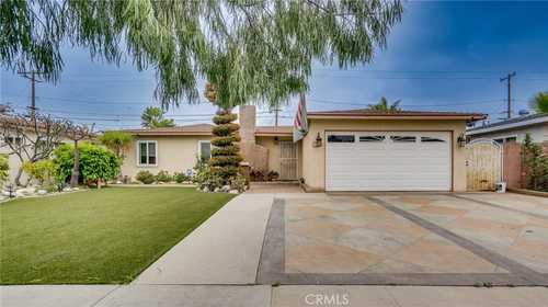 $849,900 - 4Br/2Ba -  for Sale in Anaheim