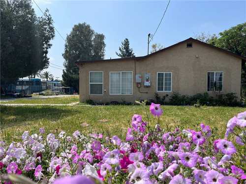 $758,880 - 4Br/3Ba -  for Sale in Fontana