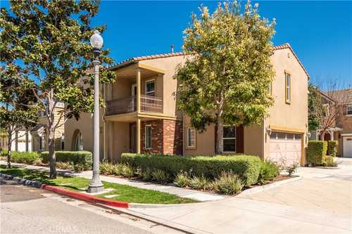 $649,000 - 3Br/3Ba -  for Sale in Chino