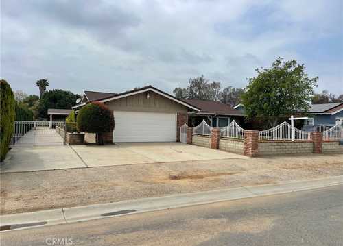 $779,900 - 3Br/2Ba -  for Sale in Norco