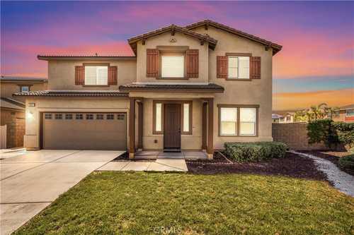$958,888 - 4Br/3Ba -  for Sale in Eastvale