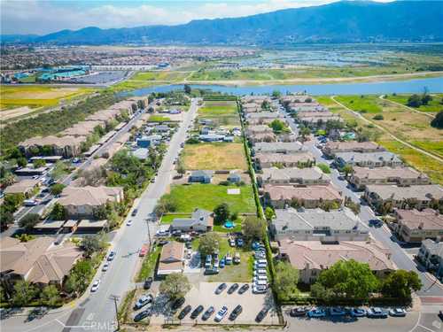 $599,000 - 1Br/1Ba -  for Sale in Lake Elsinore