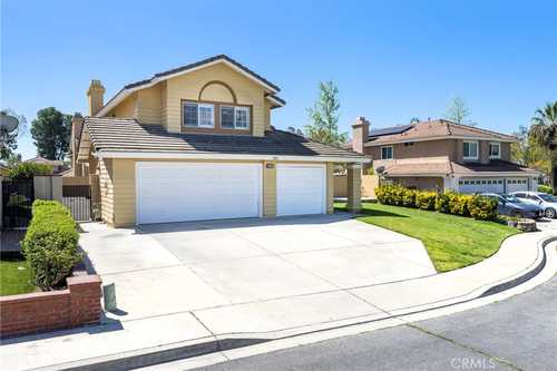 $738,900 - 4Br/3Ba -  for Sale in Fontana