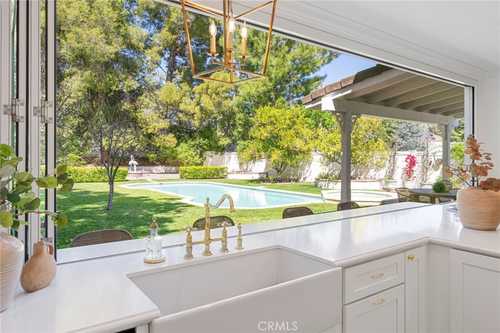 $975,000 - 4Br/3Ba -  for Sale in Temecula