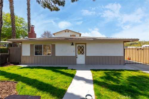 $589,000 - 5Br/3Ba -  for Sale in Lake Elsinore