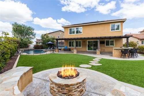 $1,200,000 - 5Br/4Ba -  for Sale in Temecula