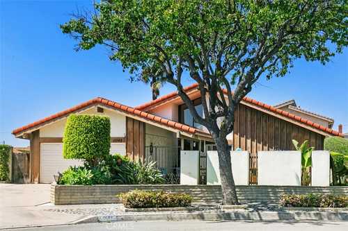 $1,028,000 - 2Br/2Ba -  for Sale in ,other, Fountain Valley