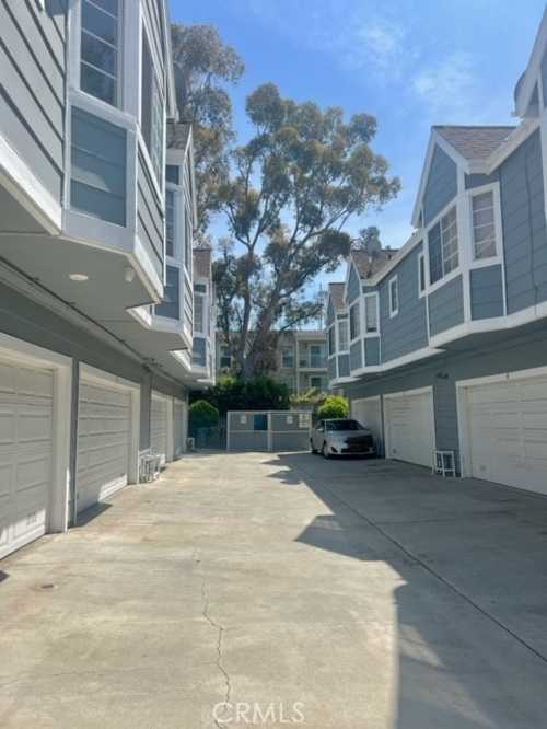 $550,000 - 2Br/3Ba -  for Sale in Inglewood