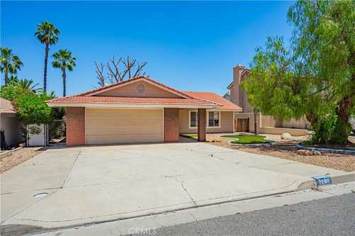 $599,999 - 3Br/2Ba -  for Sale in Canyon Lake