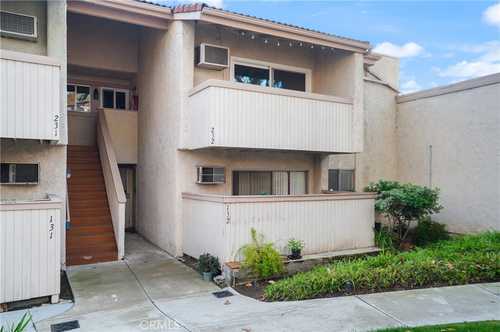 $354,900 - 1Br/1Ba -  for Sale in Town & Country Condos (811), Agoura Hills