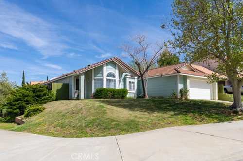 $430,000 - 4Br/2Ba -  for Sale in Palmdale