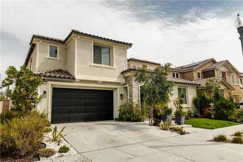 $1,060,000 - 5Br/4Ba -  for Sale in Ontario