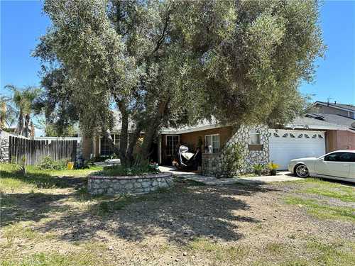 $580,000 - 3Br/2Ba -  for Sale in Fontana