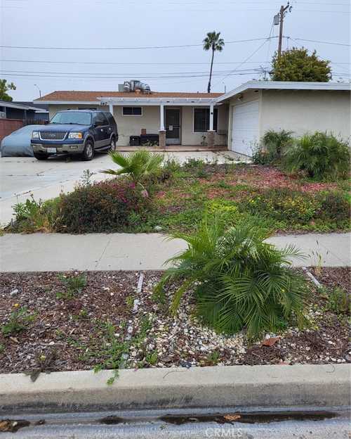$570,000 - 3Br/1Ba -  for Sale in ,north Side Of 5 Freeway @brookhurst, Anaheim