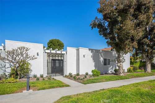 $850,000 - 3Br/2Ba -  for Sale in Laguna Woods