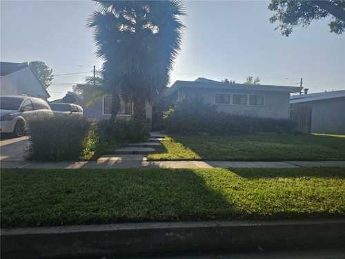 $849,900 - 2Br/1Ba -  for Sale in Plaza North Of Spring (pzn), Long Beach