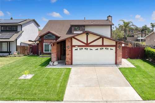 $558,000 - 3Br/3Ba -  for Sale in Fontana