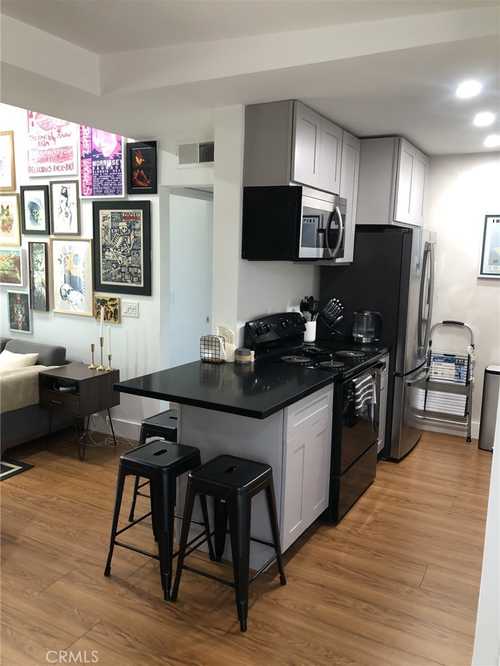 $515,000 - 2Br/2Ba -  for Sale in Signal View (sgv), Long Beach