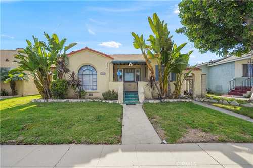 $640,000 - 3Br/3Ba -  for Sale in Los Angeles
