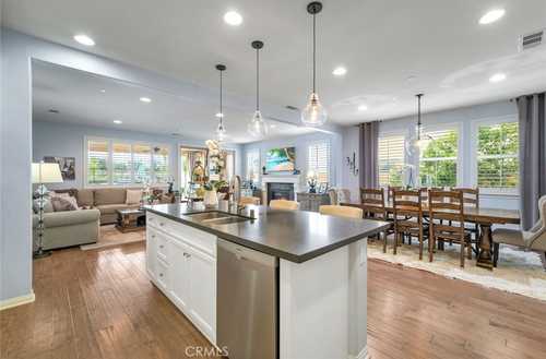 $1,065,000 - 4Br/5Ba -  for Sale in Temecula