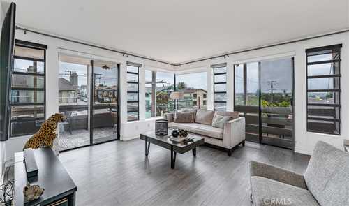 $449,000 - 1Br/1Ba -  for Sale in Signal Hill (sh), Signal Hill