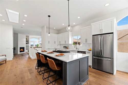 $2,399,000 - 3Br/3Ba -  for Sale in Hermosa Beach
