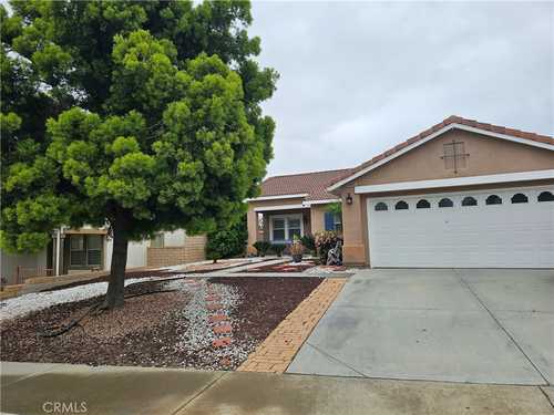 $569,999 - 3Br/2Ba -  for Sale in Moreno Valley