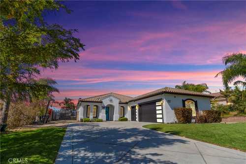 $1,279,000 - 4Br/3Ba -  for Sale in Norco