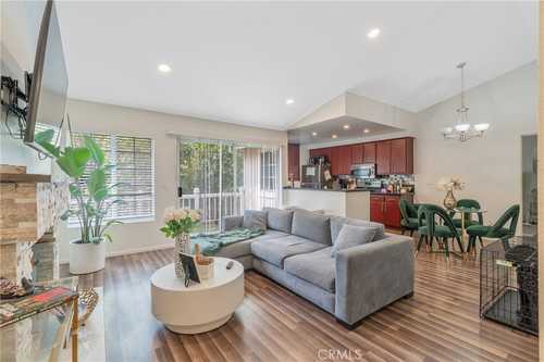 $595,000 - 2Br/2Ba -  for Sale in Inglewood