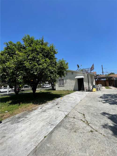 $610,000 - 3Br/2Ba -  for Sale in Maywood