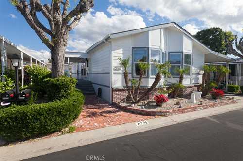 $325,000 - 3Br/2Ba -  for Sale in Canyon Country