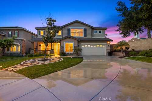 $979,900 - 4Br/3Ba -  for Sale in Temecula