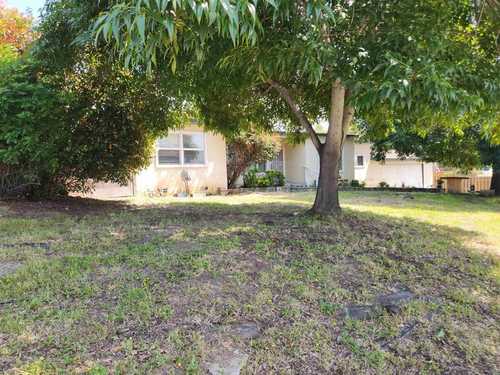 $785,000 - 3Br/2Ba -  for Sale in Spring Valley