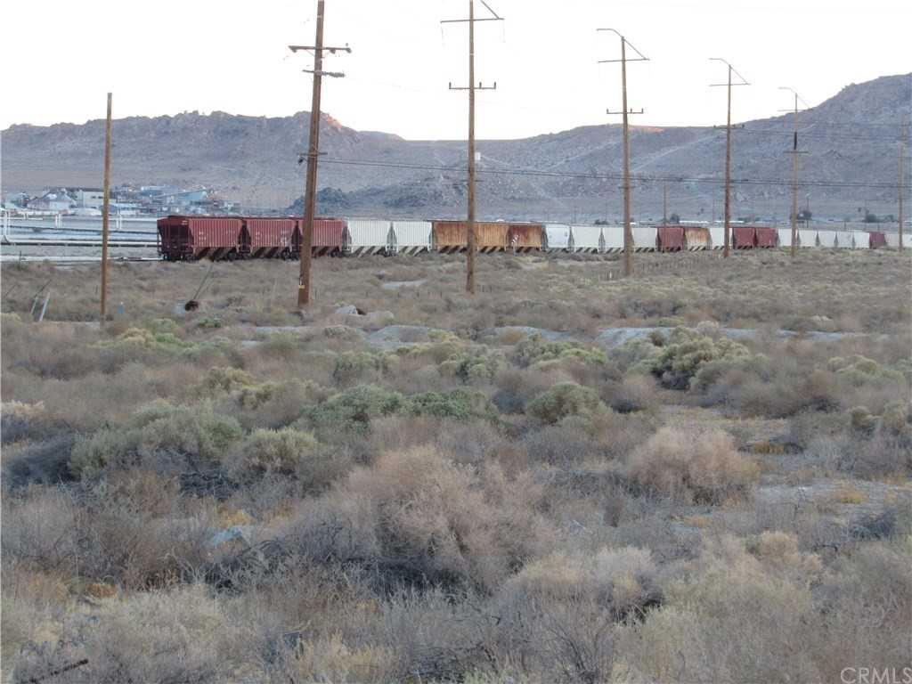 Photo 1 of 7 of 0486-192-02-0000 Railroad Street land