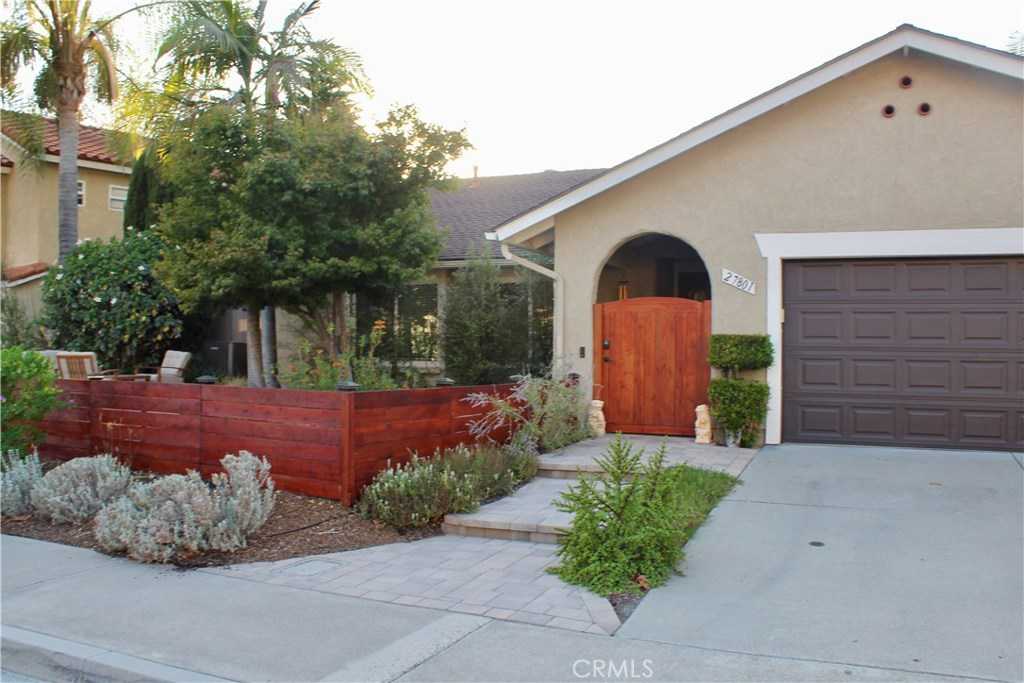 Photo of  27801 Perales