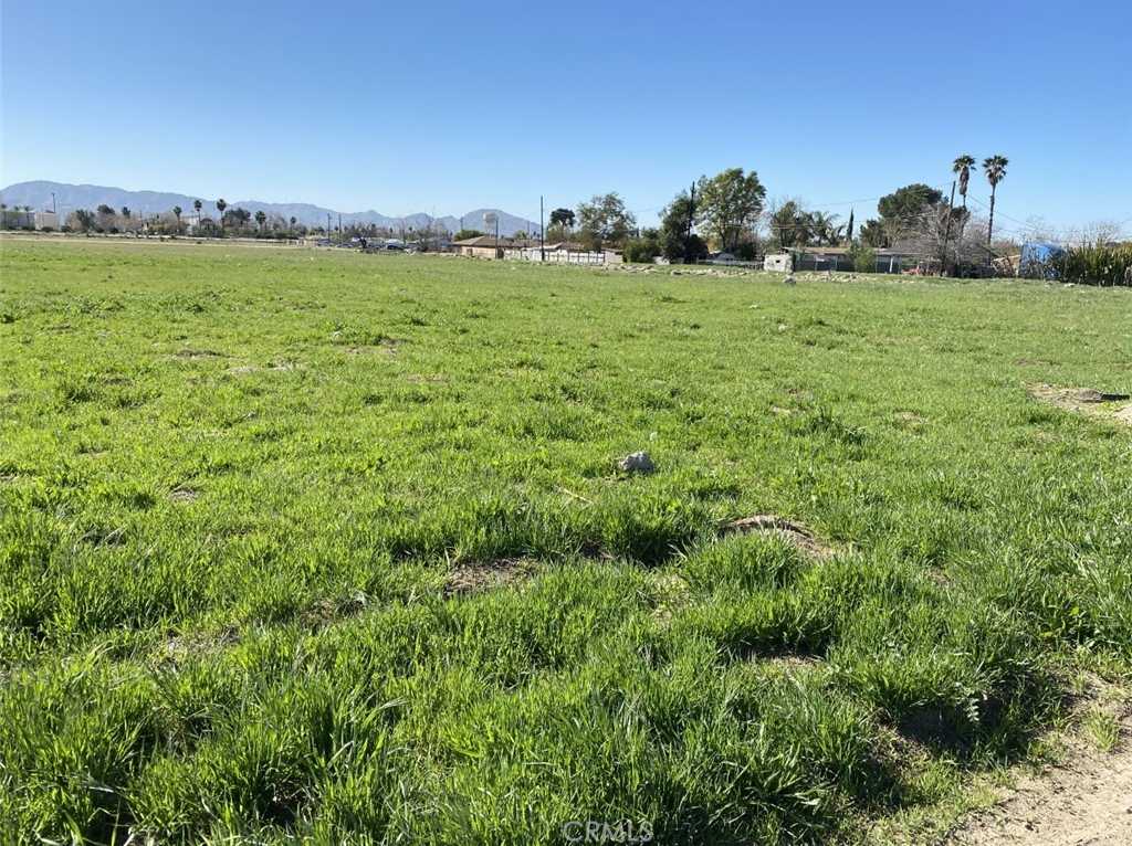View San Bernardino, CA 92410 property