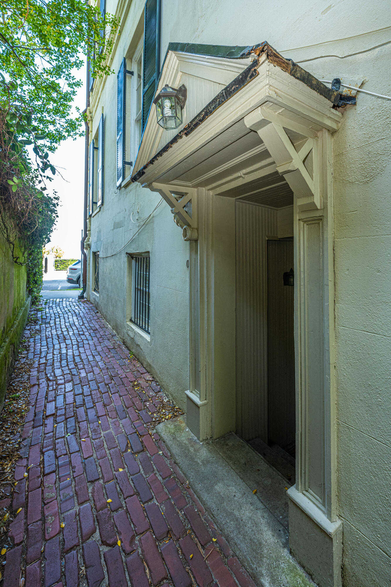 Photo 1 of 26 of Stolls Alley house