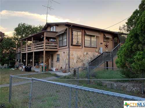 $315,000 - 4Br/2Ba -  for Sale in Tamarack Shores 2, Canyon Lake